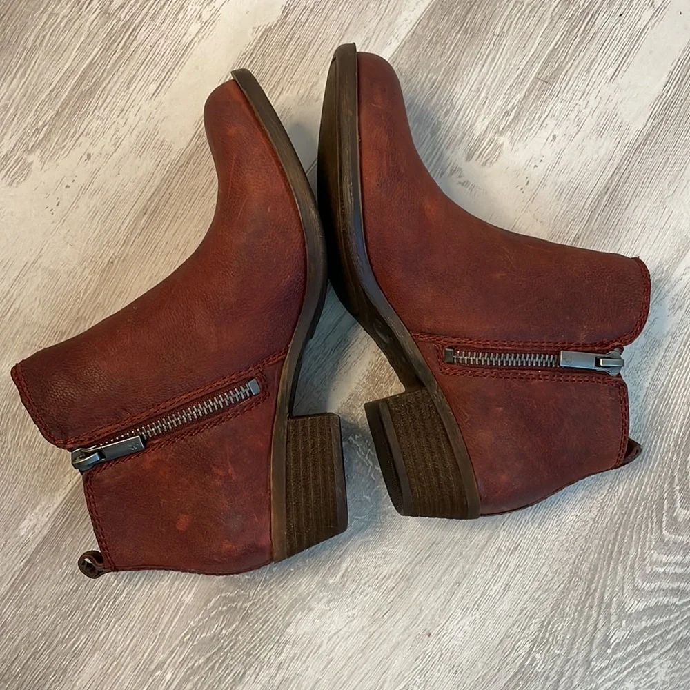 NIB Lucky Brand Oxblood Red Full Zip Suede Leather Booties Boots 5 - Picture 8 of 10